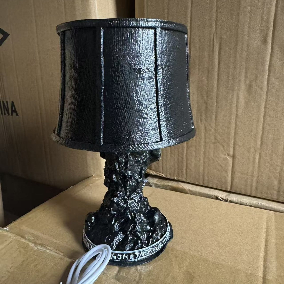 Mortis™ – Molten Skull Lava Lamp