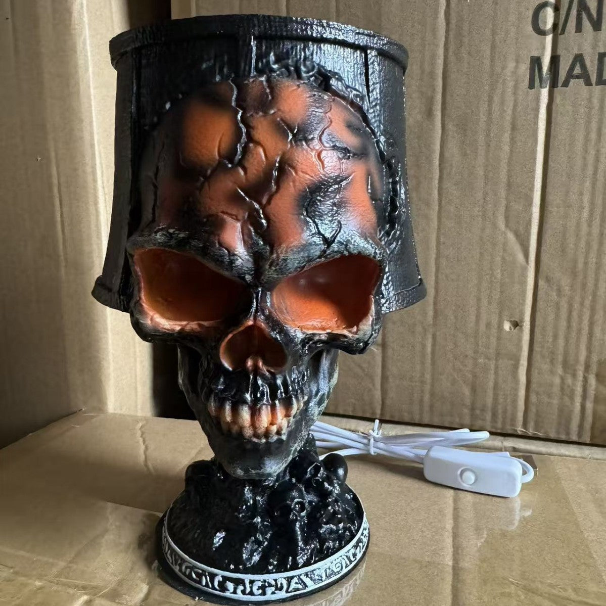 Mortis™ – Molten Skull Lava Lamp